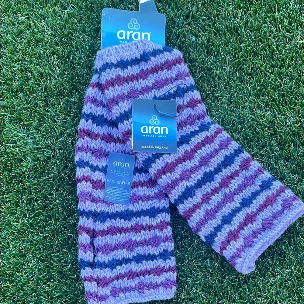 Aran Woollen Mills Striped Knit hand/arm warmers - Picture 1 of 1